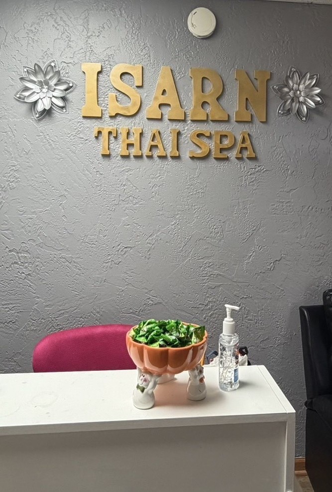 Thai spa treatment room